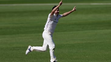 Holland fires Leicestershire to victory despite Carlson 99