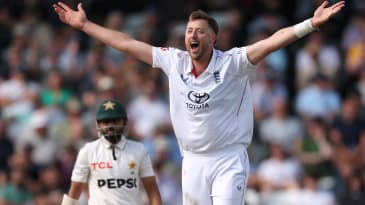 Robinson moves from luxury to necessity, as England regroup around him